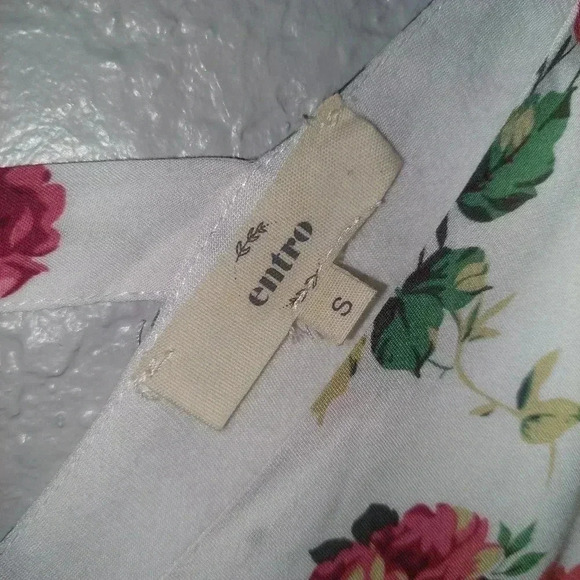 Enro Floral Boho cute back detail Top S - Picture 6 of 7